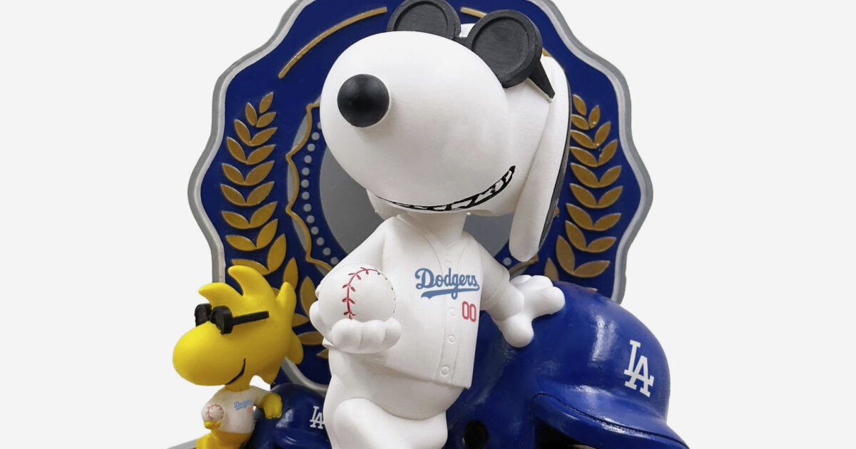 Dodgers Snoopy Bobblehead